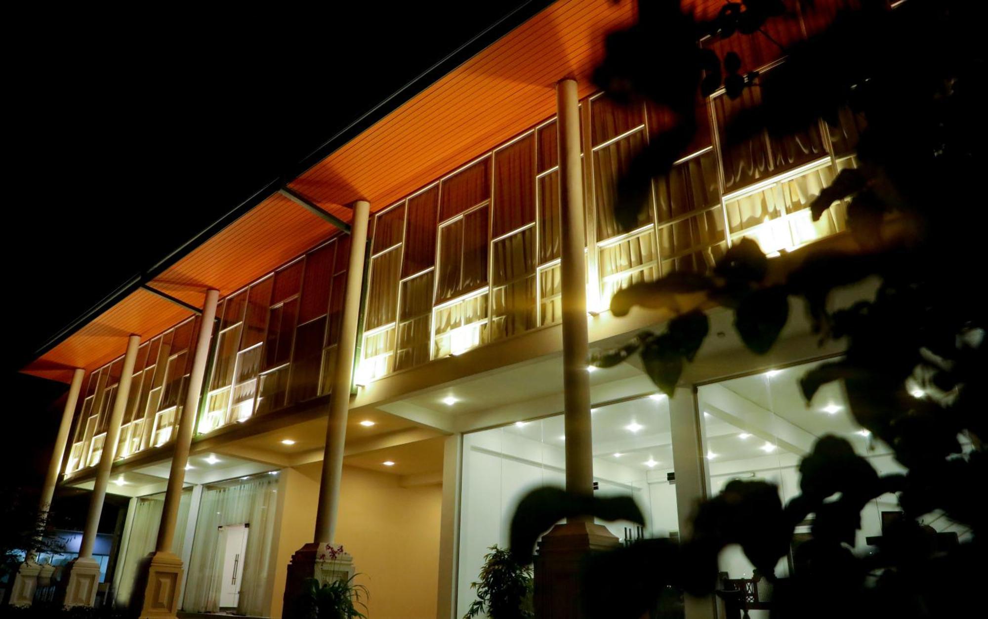 Athkandura Hotel Habarana Bagian luar foto