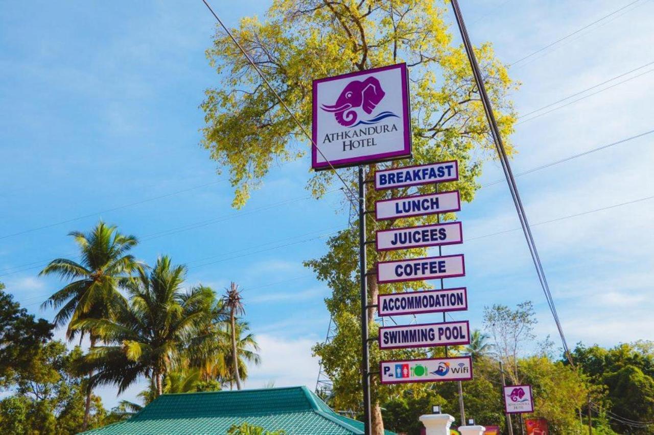 Athkandura Hotel Habarana Bagian luar foto