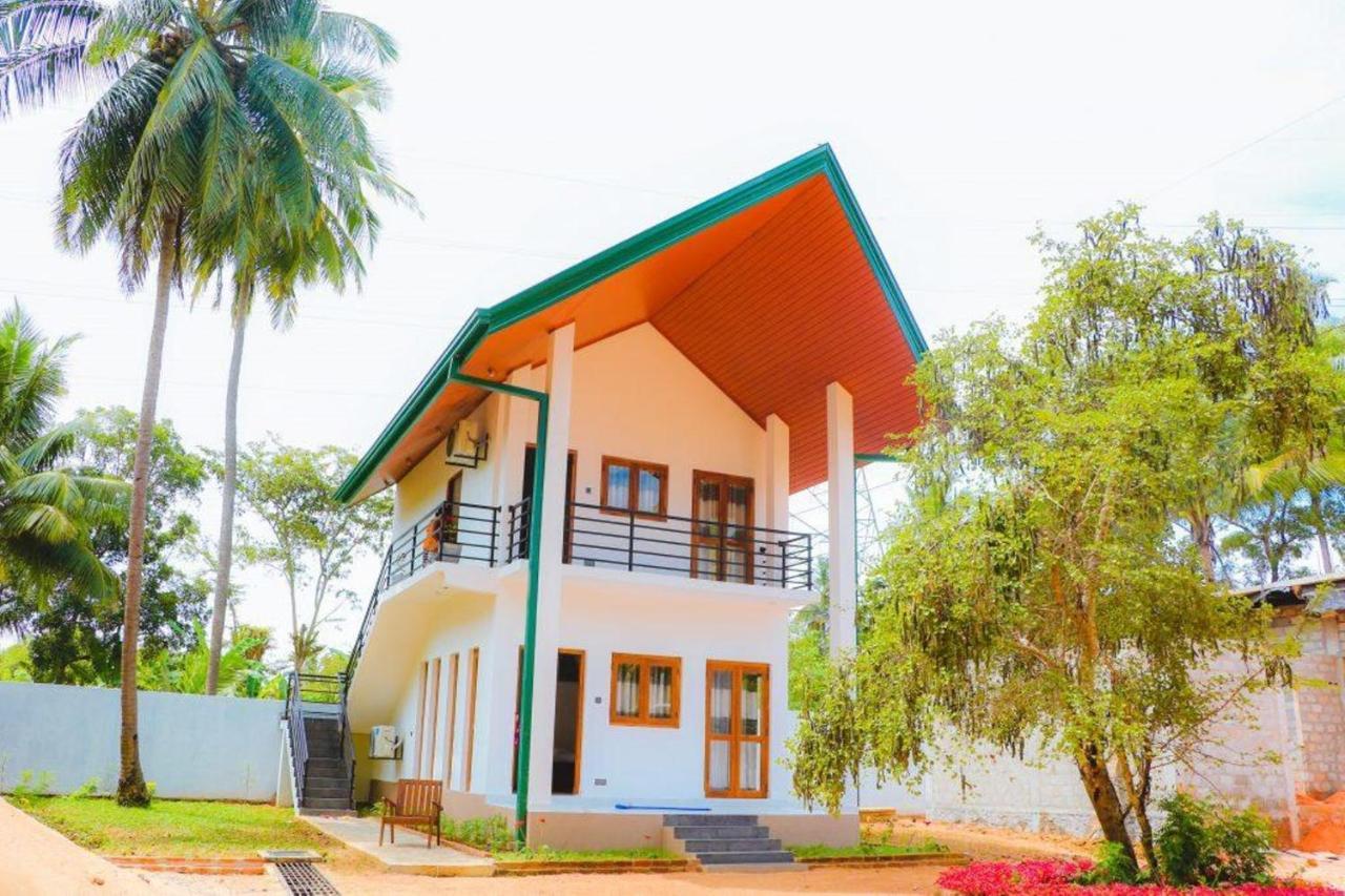 Athkandura Hotel Habarana Bagian luar foto