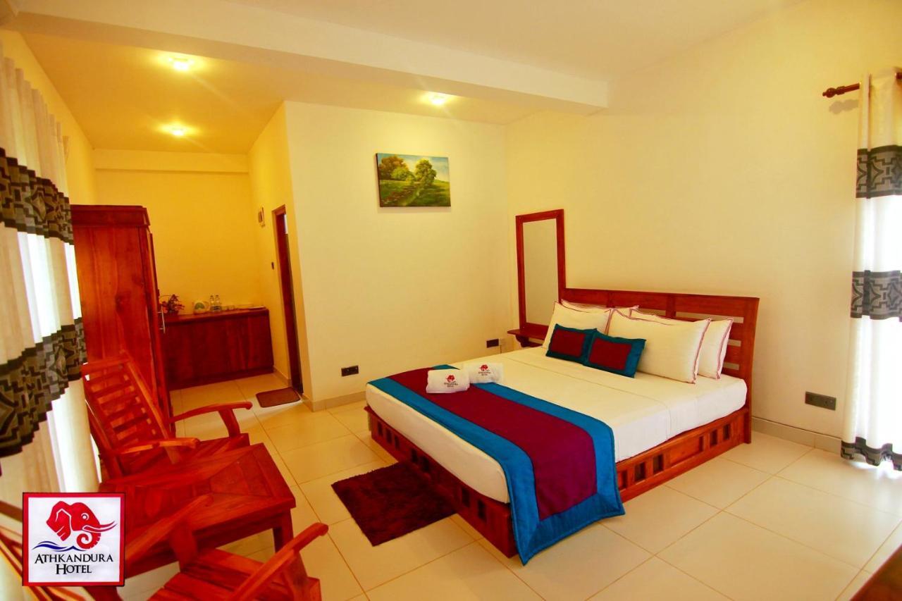 Athkandura Hotel Habarana Bagian luar foto