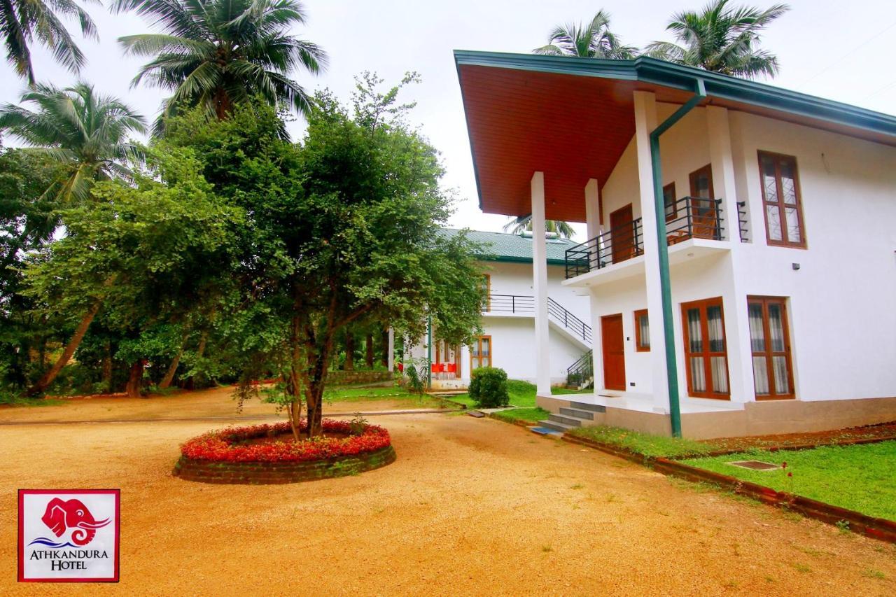 Athkandura Hotel Habarana Bagian luar foto
