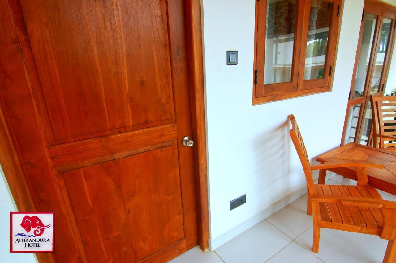 Athkandura Hotel Habarana Bagian luar foto