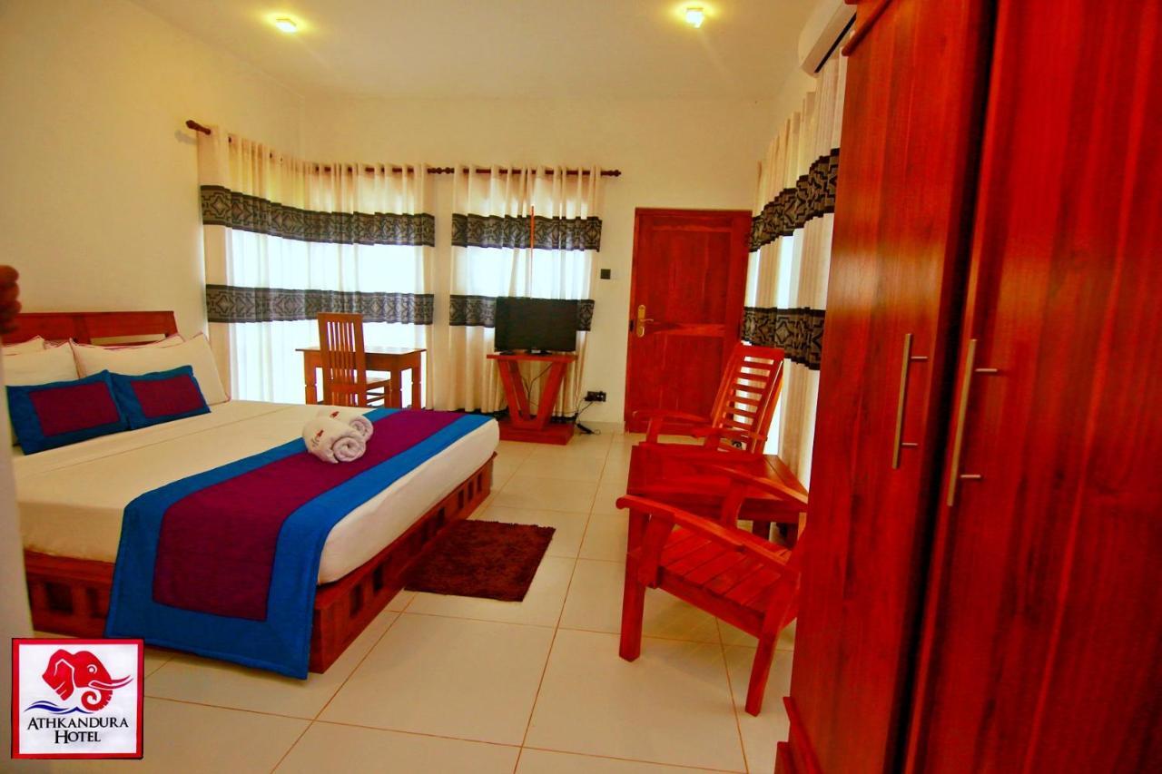 Athkandura Hotel Habarana Bagian luar foto