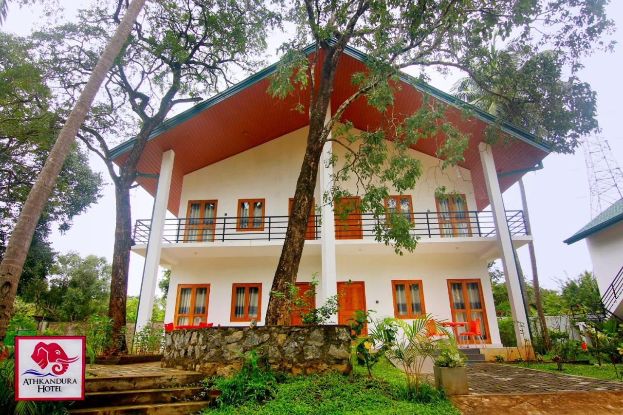 Athkandura Hotel Habarana Bagian luar foto